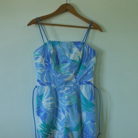 vintage floral playsuit | 1970s Sea Waves romper - Picture 7 of 16